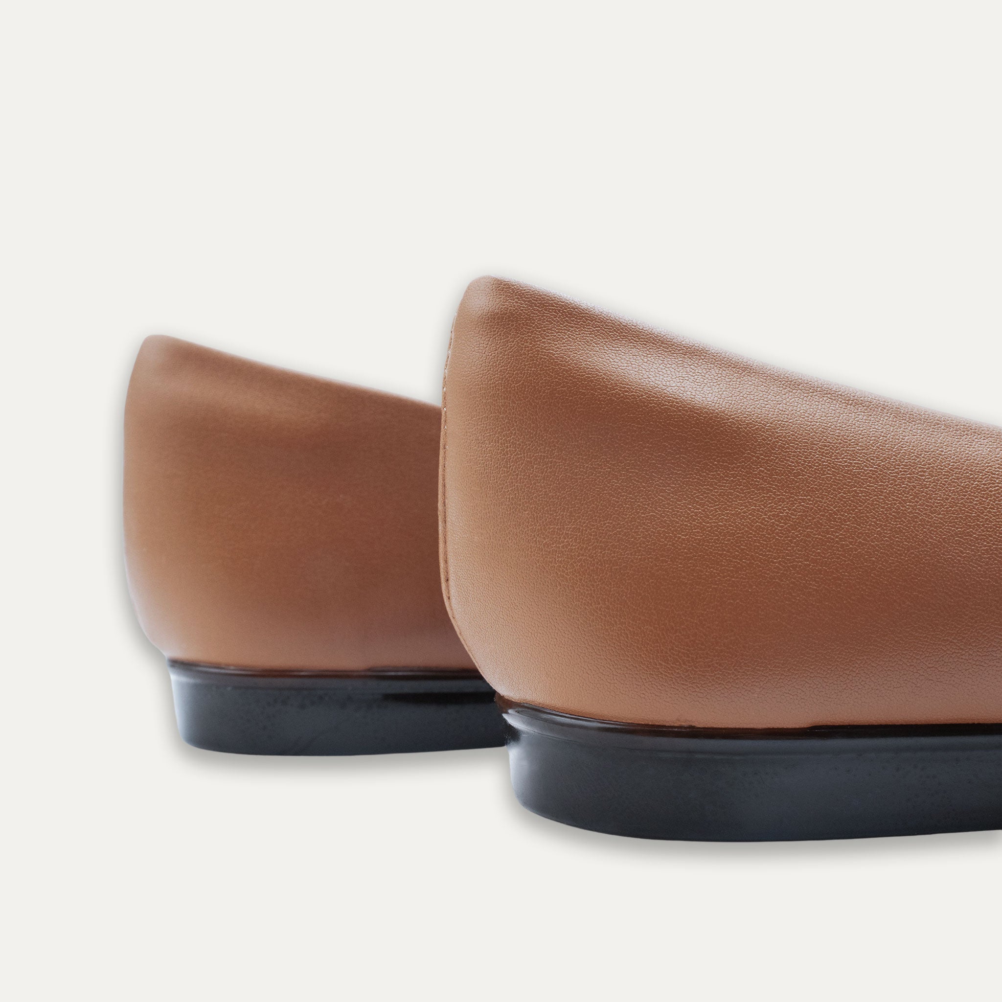 Belkis Pointed Toe Flats Whisky