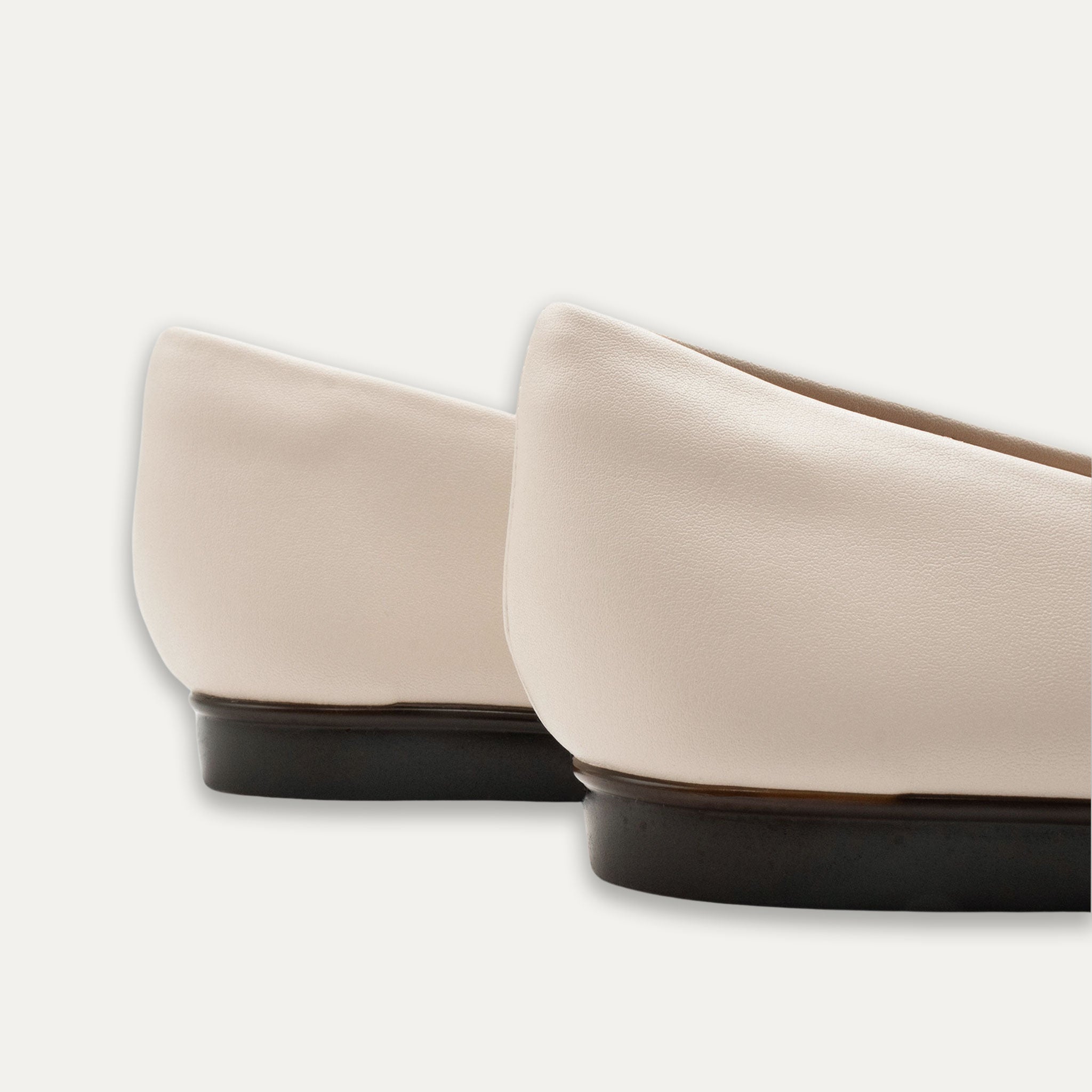Belkis Pointed Toe Flats Off White