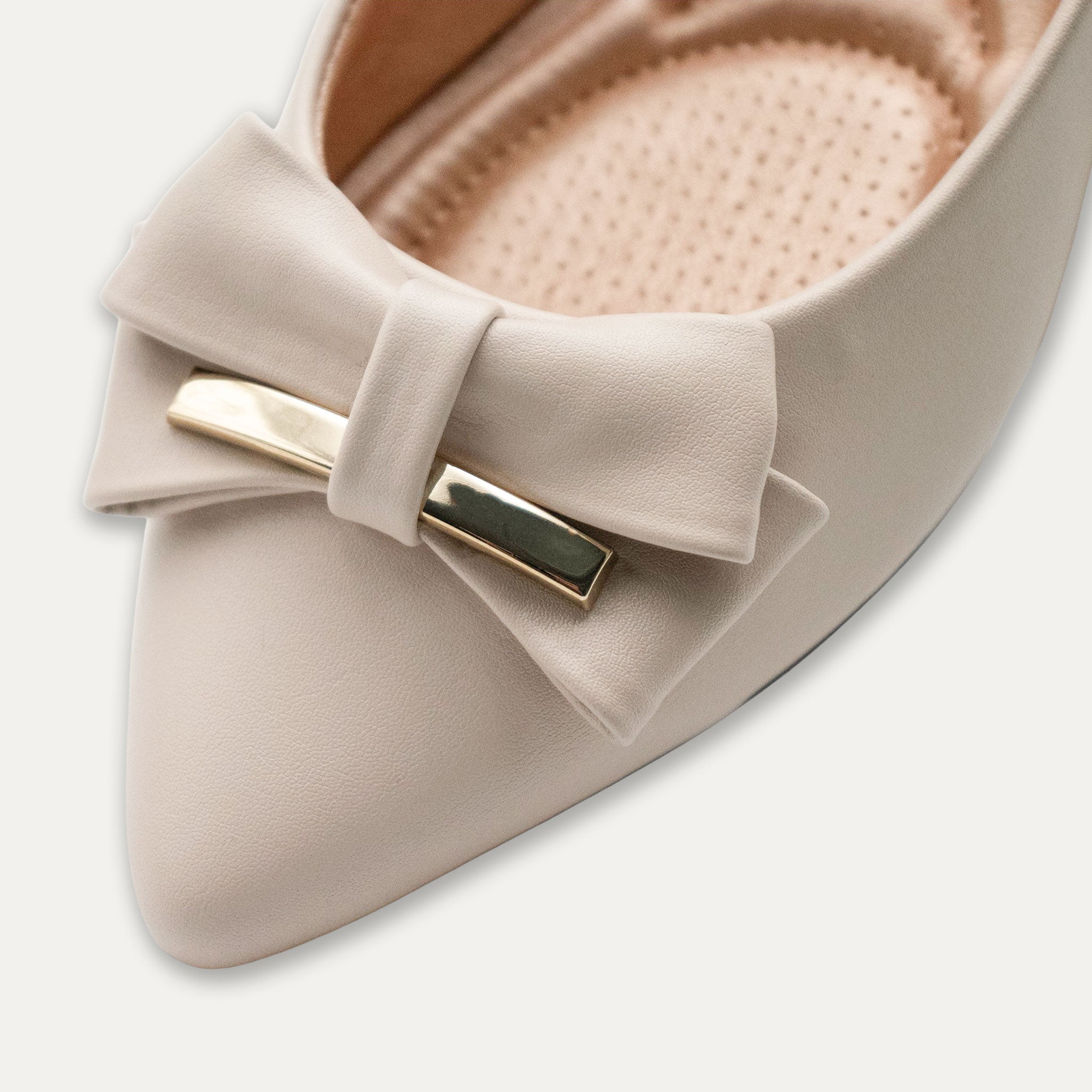 Belkis Pointed Toe Flats Off White