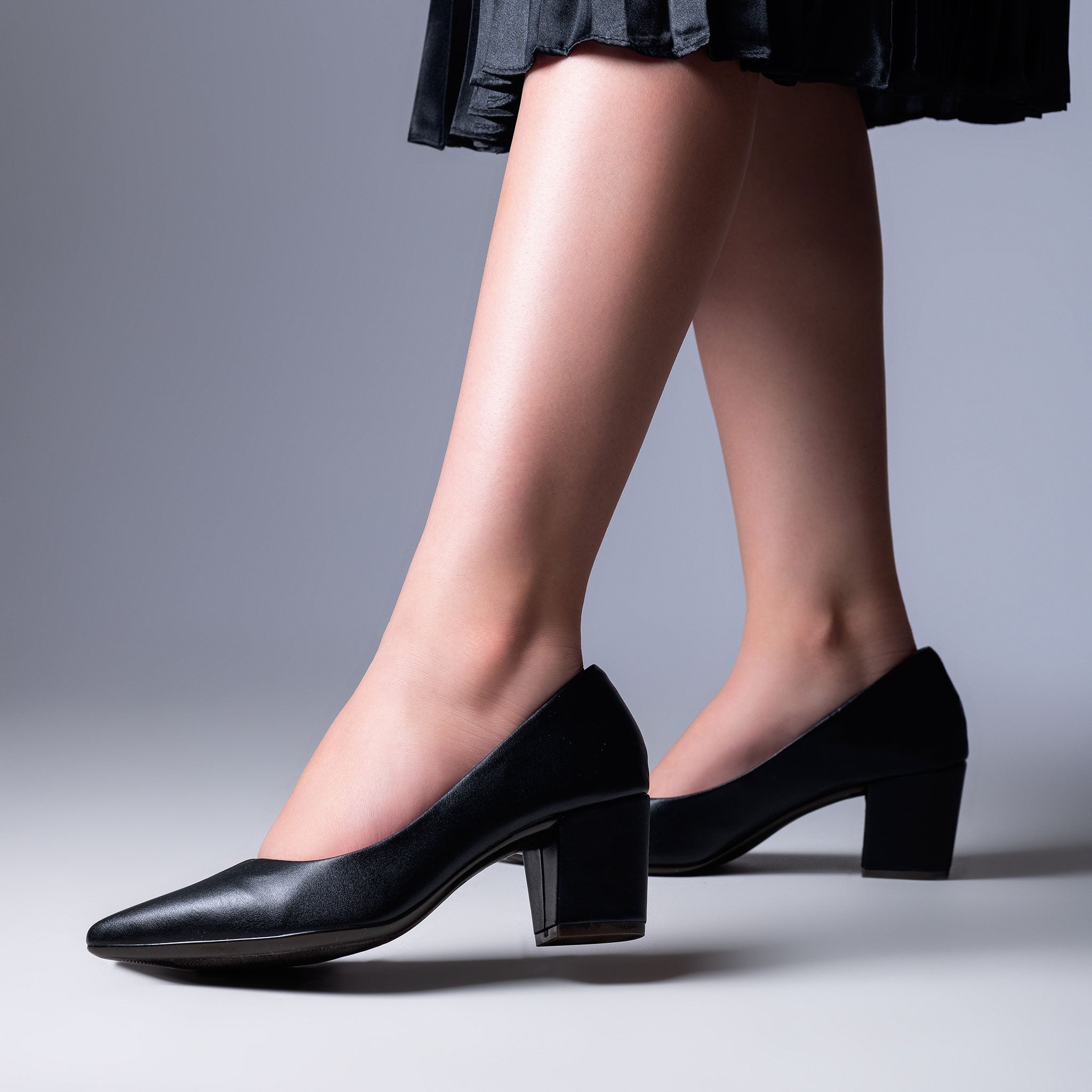 Valeria Black Pointed Toe Block Heels