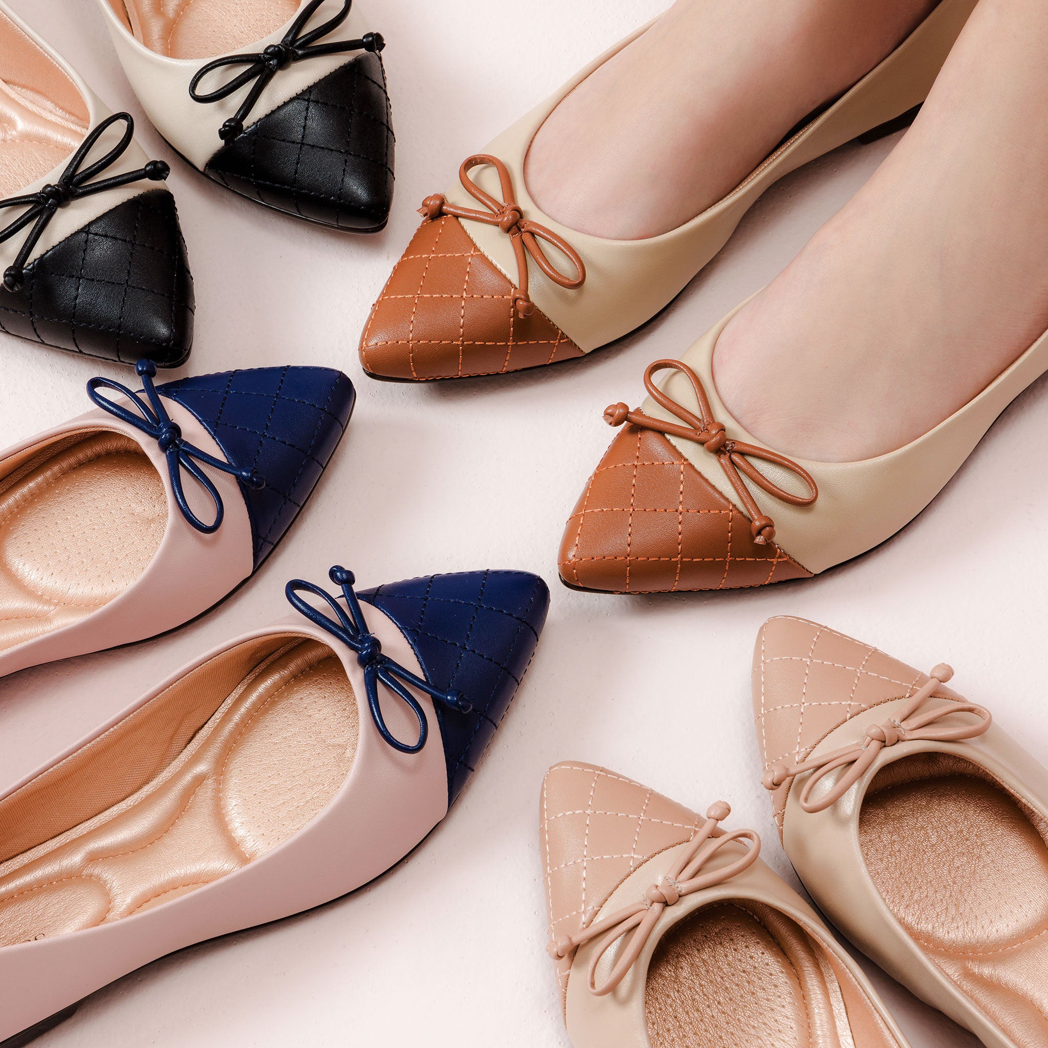 Camila Bow Two-Tone Cream Pointed Flats
