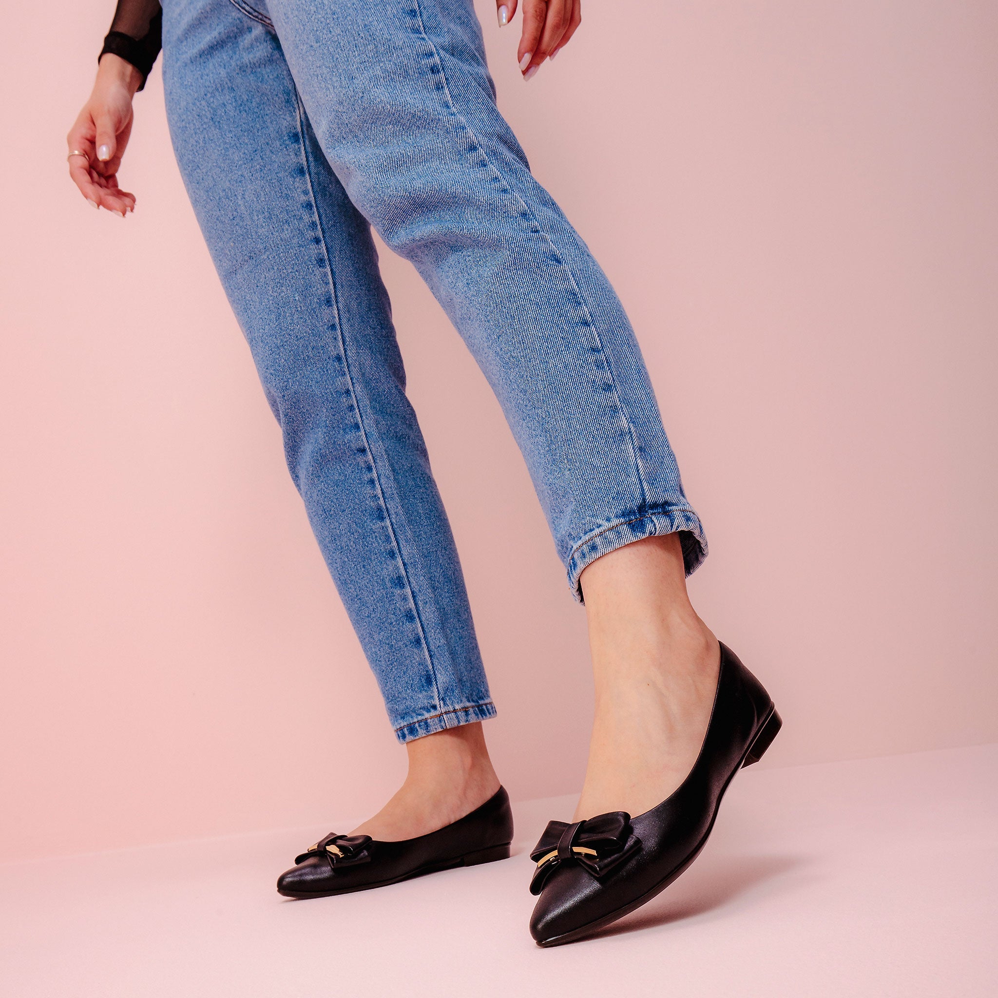 Belkis Pointed Toe Flats Black